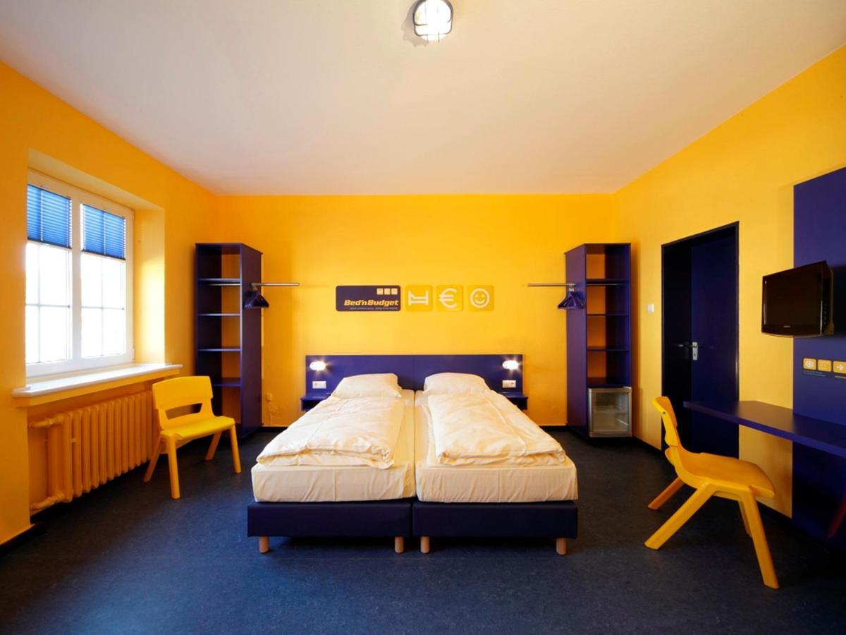Bed'Nbudget Expo-Hostel Dorms Hannover Oda fotoğraf
